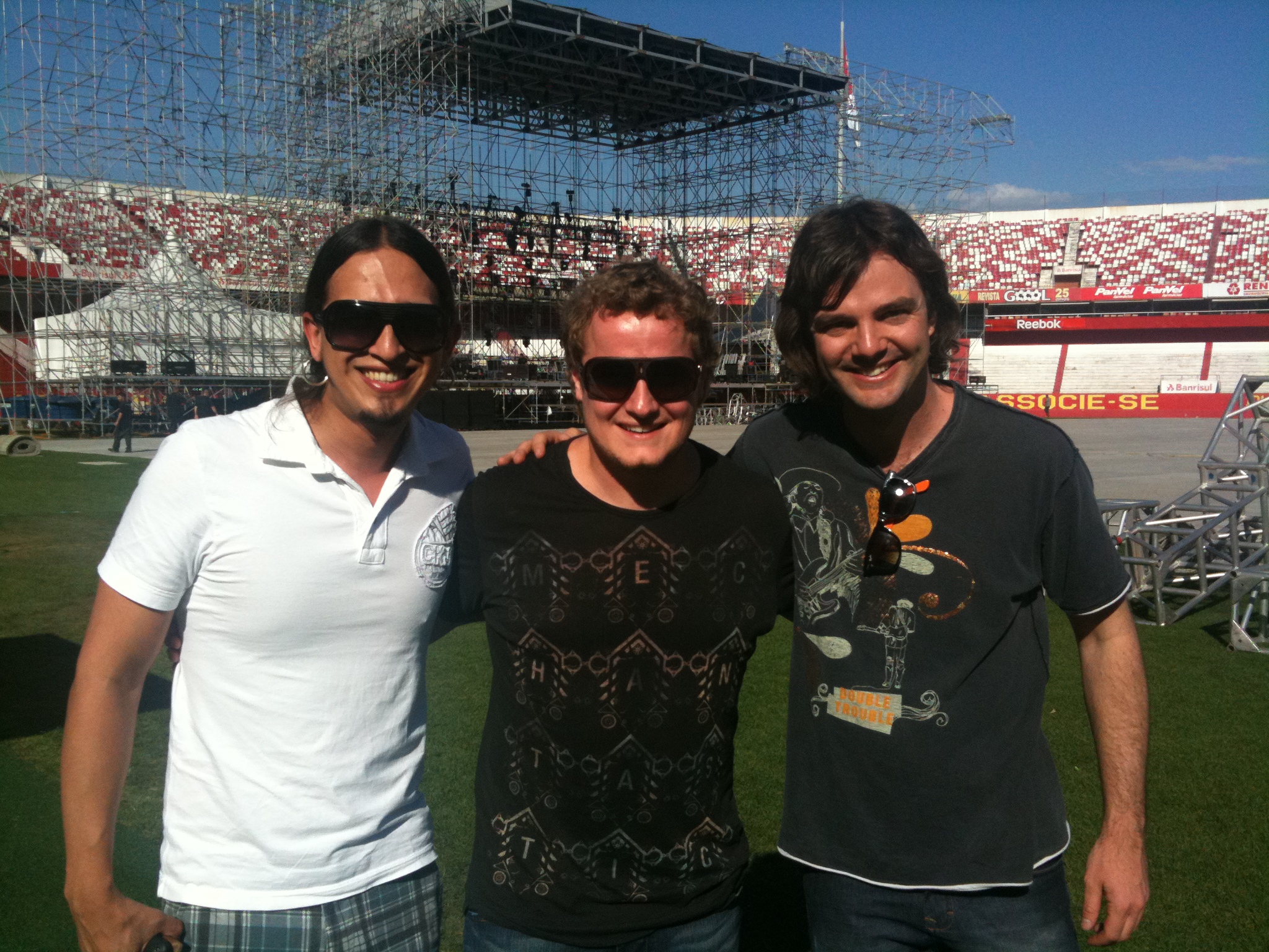 Pic Schmitz | Vini Netto, me & Fred Mentz preparing Paul McCartney's concert opening | Estádio Beira Rio | Porto Alegre, RS - BRAZIL